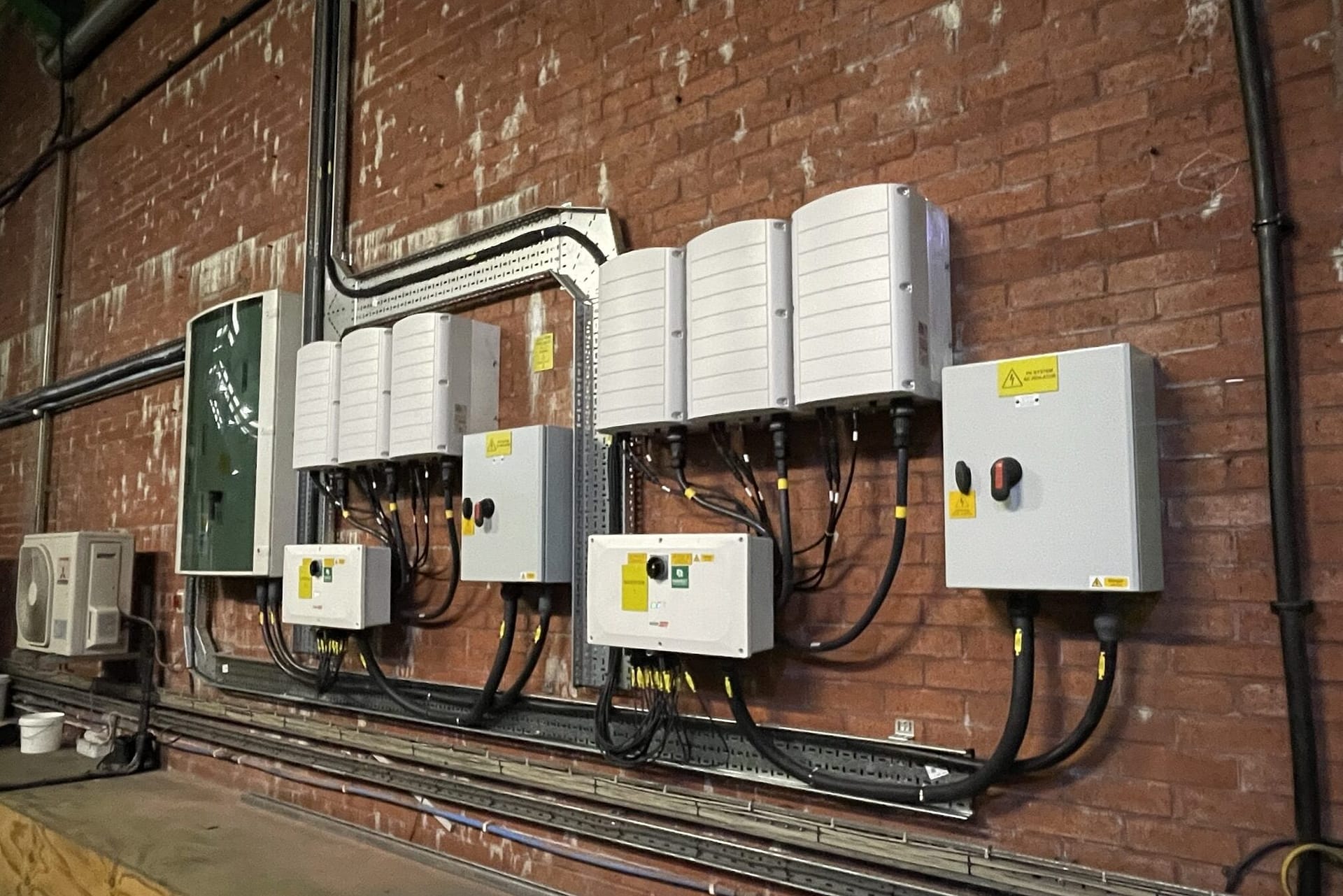 Christeyns- rooftop-solar-PV-inverters